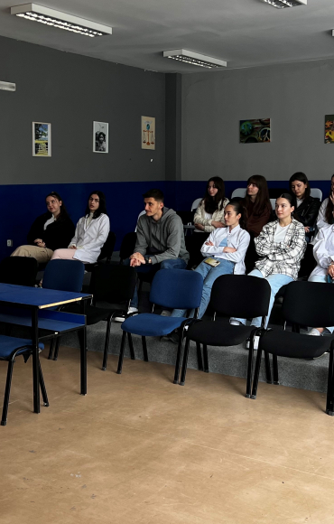 Nurturing Problem-Solving Mindsets: Design Thinking Workshop for Youth